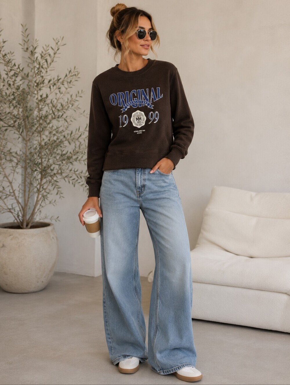 H&M BROWN CREWNECK SIZE SMALL